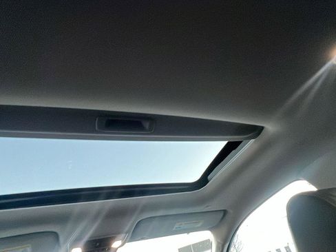 Used 2024 Honda HR-V EX-L image 19