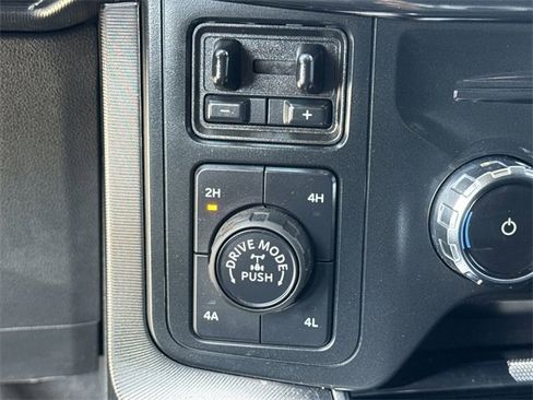 Used 2024 Ford F150 Platinum image 33