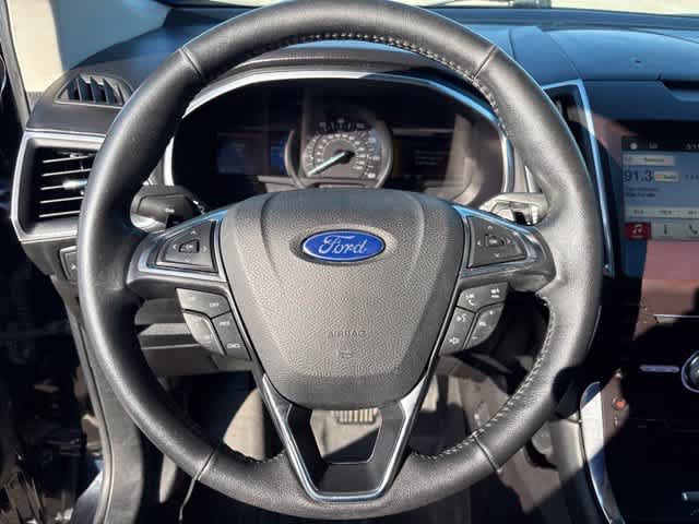Used 2017 Ford Edge Titanium w/ Technology Package FWD image 14