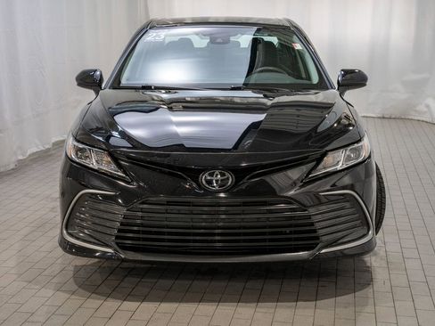 Used 2023 Toyota Camry LE image 2