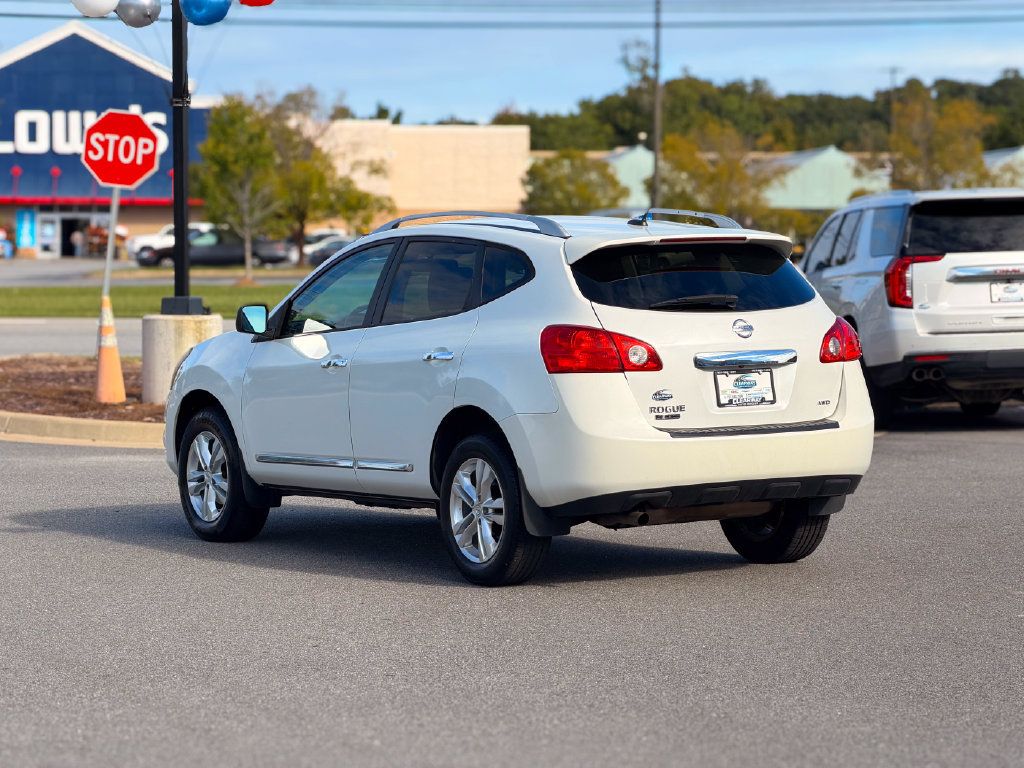 Used 2015 Nissan Rogue S w/ Convenience Package AWD/4WD image 5