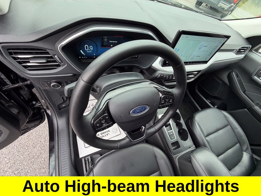 Used 2025 Ford Escape Platinum AWD/4WD image 12
