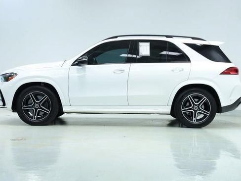 Used 2025 Mercedes-Benz GLE 350 4MATIC w/ AMG Line Exterior image 4