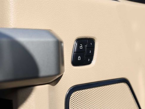 Used 2017 Ford F250 Lariat w/ Lariat Ultimate Package AWD/4WD image 47