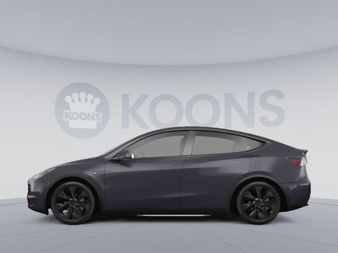 Used 2025 Tesla Model Y Long Range AWD/4WD image 2