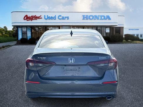 Used 2025 Honda Civic Sport image 4
