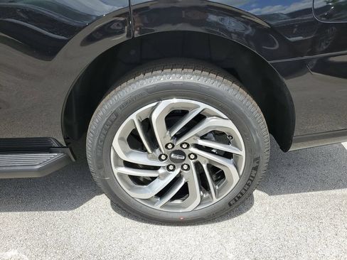 New 2026 Lincoln Navigator Premiere AWD/4WD image 9