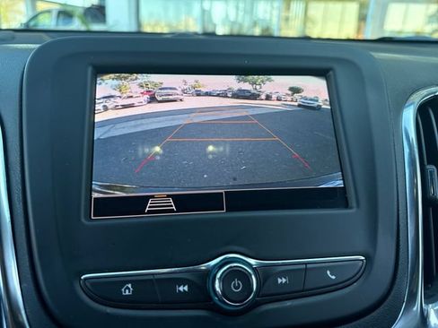 Certified 2023 Chevrolet Equinox LT FWD image 19