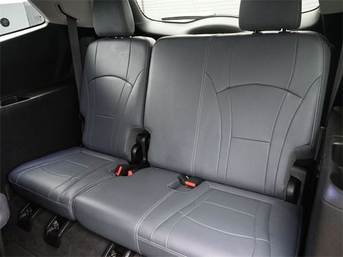 Used 2019 Buick Enclave Essence image 15