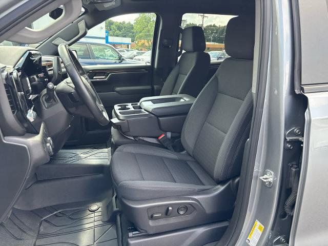 Used 2025 Chevrolet Silverado 1500 LT AWD/4WD image 15