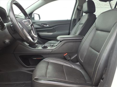 Used 2020 GMC Acadia SLT w/ Driver Alert Package II image 15