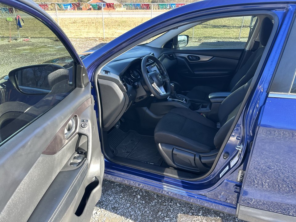 Used 2019 Nissan Rogue Sport S w/ Appearance Package FWD image 13