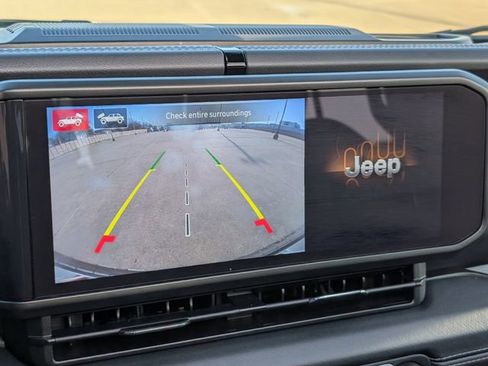 Used 2024 Jeep Wrangler High Altitude image 15