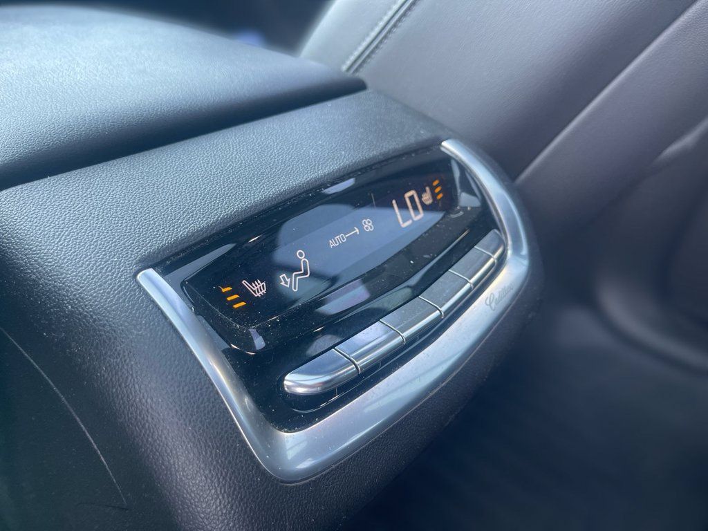 Used 2020 Cadillac XT6 Sport AWD/4WD image 34