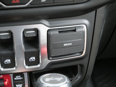 Used 2021 Jeep Wrangler Rubicon image 29