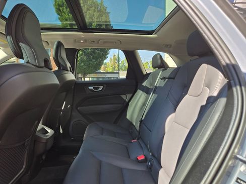 Certified 2023 Volvo XC60 B5 Plus w/ Climate Package AWD/4WD image 17