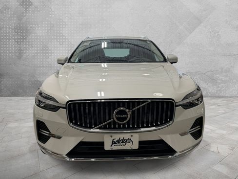 Used 2023 Volvo XC60 B5 Plus w/ Climate Package AWD/4WD image 2