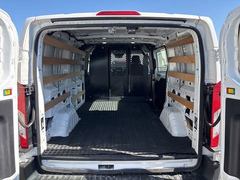 Used 2024 Ford Transit 250 Low Roof w/ Exterior Upgrade Package RWD image 4