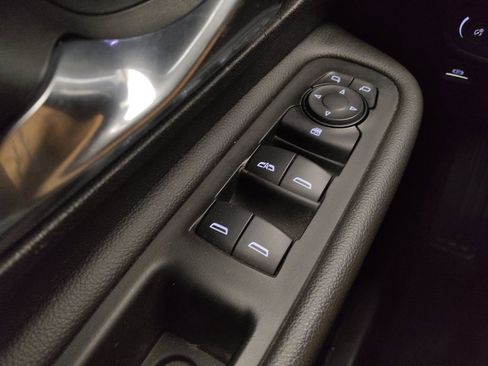 Used 2018 GMC Terrain SLE w/ Driver Convenience Package FWD image 27