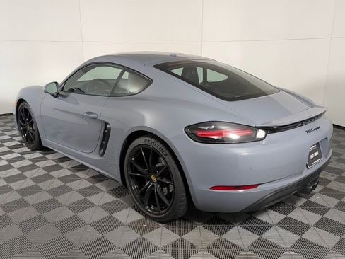 Used 2025 Porsche 718 Cayman image 3