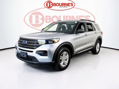 Used 2023 Ford Explorer XLT AWD/4WD image 5
