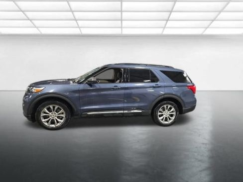 Used 2021 Ford Explorer XLT w/ Equipment Group 202A AWD/4WD image 8