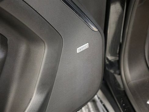 New 2026 Chevrolet Suburban High Country image 17