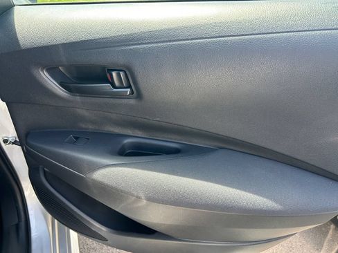 Used 2023 Toyota Corolla LE FWD image 18