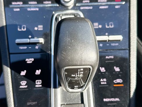 Used 2019 Porsche Cayenne S w/ Premium Plus Package image 18