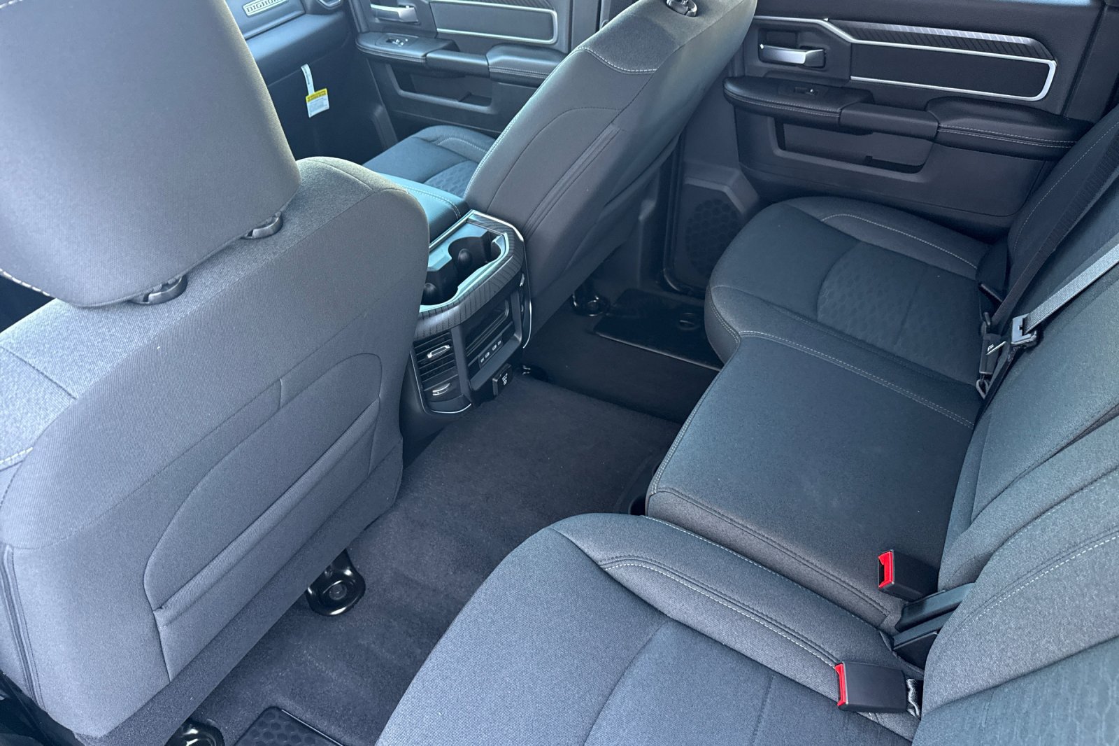 New 2026 RAM 3500 Big Horn AWD/4WD image 15