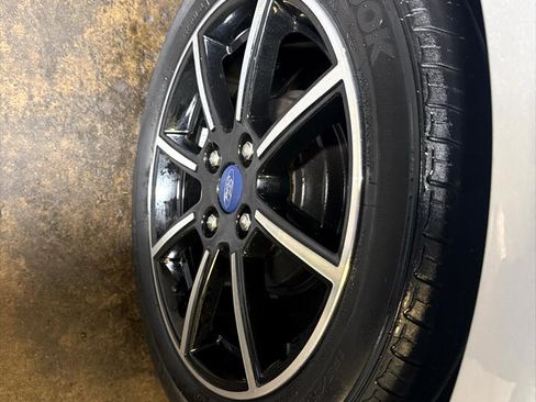 Used 2018 Ford Fiesta SE w/ Equipment Group 201A image 11