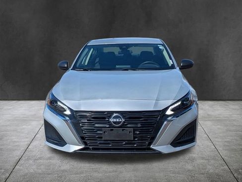 Used 2024 Nissan Altima 2.5 SV image 9