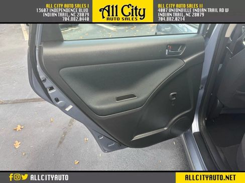 Used 2008 Toyota Matrix XR image 12