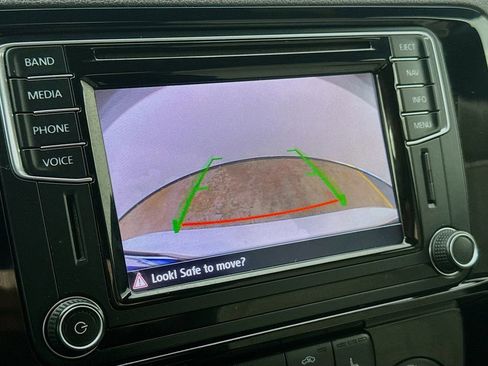 Used 2016 Volkswagen Jetta Sport w/ Lighting Package FWD image 17