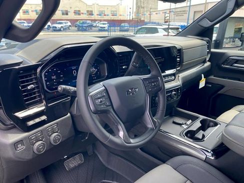 New 2026 Chevrolet Silverado 2500 ZR2 w/ LPO, Dark Essentials Package AWD/4WD image 32