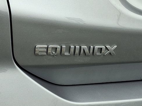 Used 2024 Chevrolet Equinox LT w/ LPO, Floor Liner Package FWD image 30