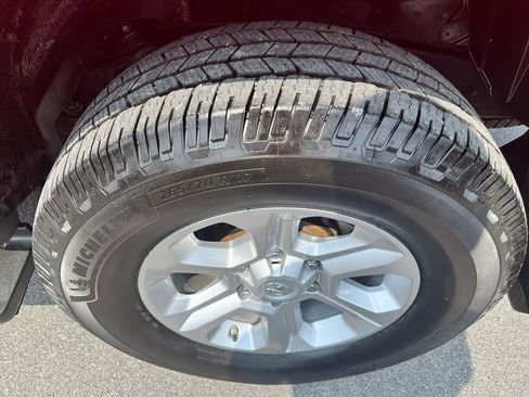 Used 2014 Toyota 4Runner SR5 Premium image 9