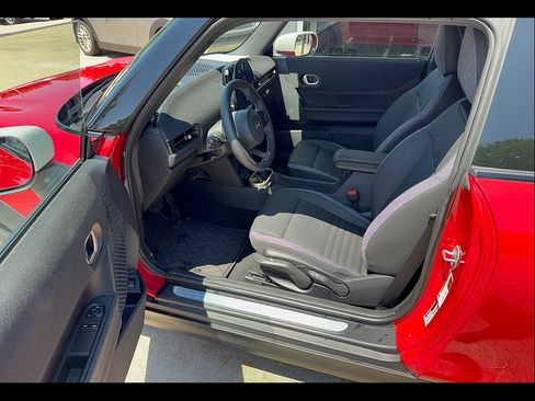 Used 2026 MINI Cooper 2-Door Hardtop FWD image 5