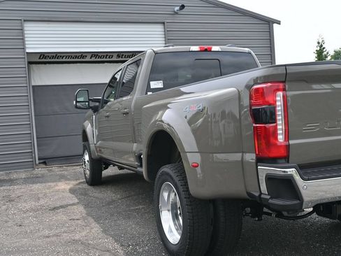 New 2026 Ford F450 Lariat w/ Lariat Ultimate Package AWD/4WD image 17