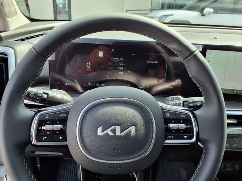 Used 2025 Kia Sorento SX FWD image 15