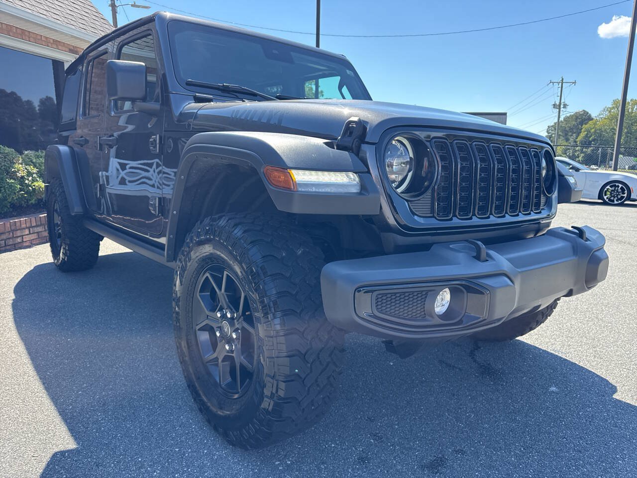 Used 2024 Jeep Wrangler Unlimited Sport AWD/4WD image 8