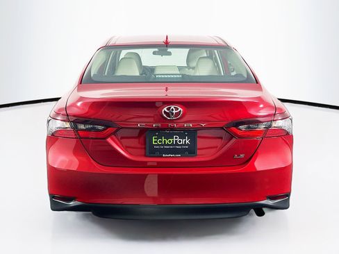 Used 2023 Toyota Camry LE image 7