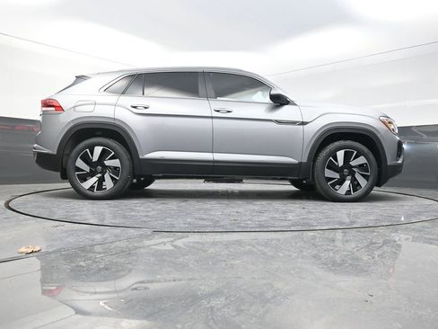 New 2026 Volkswagen Atlas Cross Sport SEL AWD/4WD image 28