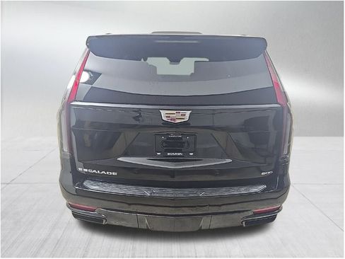Certified 2023 Cadillac Escalade Sport Platinum w/ Heavy-Duty Trailer Package image 5