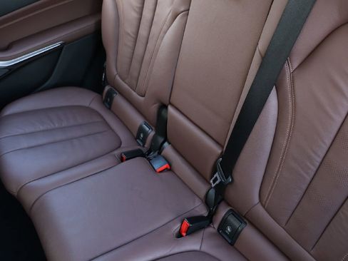 Used 2020 BMW X7 M50i w/ Cold Weather Package image 73