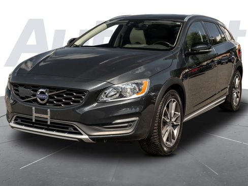 Used 2015 Volvo V60 T5 Cross Country w/ Convenience Package AWD/4WD image 5