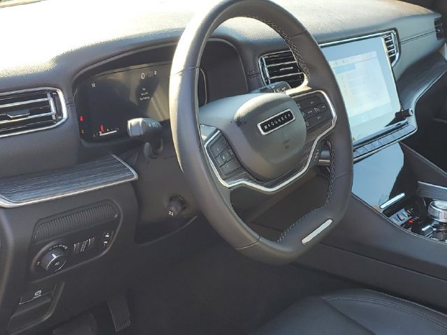 Used 2024 Jeep Wagoneer Series II AWD/4WD image 7