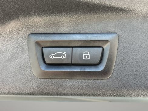 Used 2025 BMW X7 xDrive40i image 9