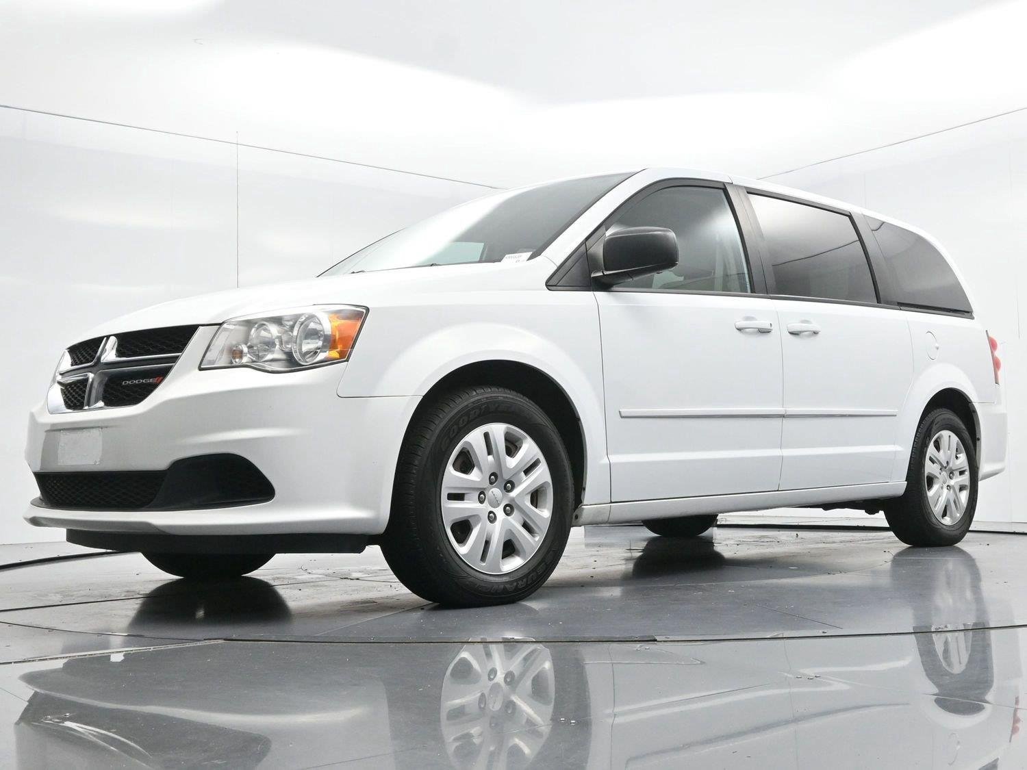 Used 2017 Dodge Grand Caravan SE FWD image 37