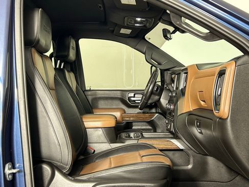 Used 2023 Chevrolet Silverado 3500 High Country image 11